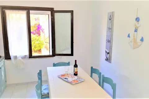 Casa Mare, Villaggio Galanu