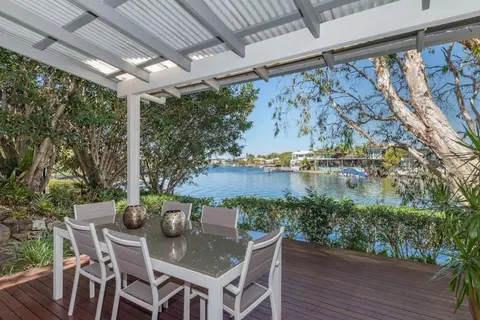 40 Stunning 3 Bedroom On Noosa River