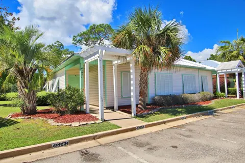 Orange Beach Villas - Beach Retreat by Youngs Suncoast