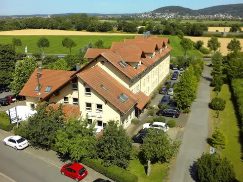 HOTEL PARQÉO im A66