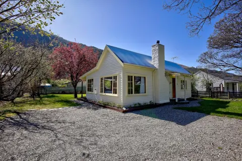Aberdeen Cottage - Nestled in the Heart of Arrowtown - New!
