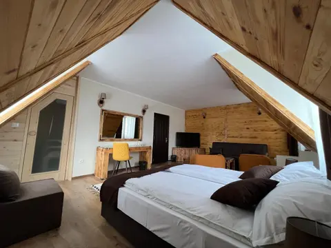 Nicole Hotel & Restaurant