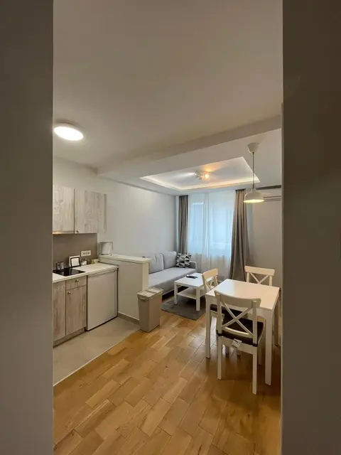 Black & White Apartment
