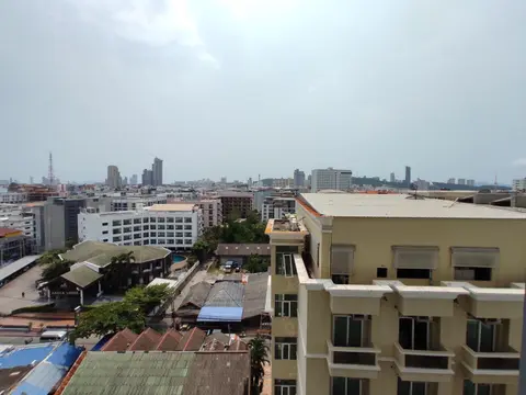 Pattaya Beach Sea View Rooftop Pool Resort