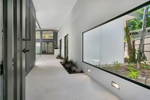 Tiino Villa with Heated Pool Clifton Beach
