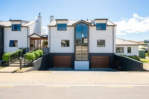 IRONSIDE LAKEVIEW TOWNHOUSE