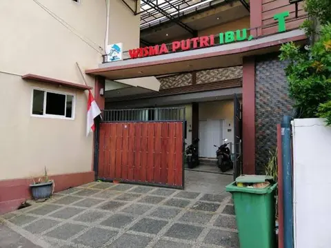 Wisma Lusya near GOR Satria RedPartner