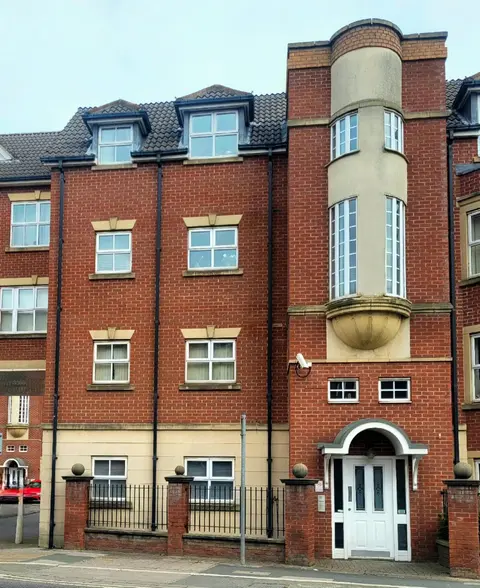 1 Merchants Gate - 2 bedroom, city apartment with private parking