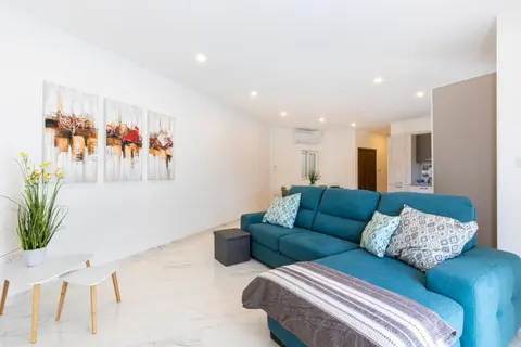 H1- Modern & Spacious 3 Bedroom Apartment