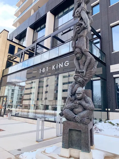 Cozy 1BR Condo w/ Insuite LDRY, Gym & Free Parking