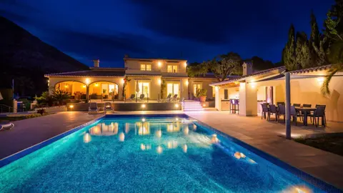 Casa Juana is a modern, luxury, exclusive, 6 bedroom villa.