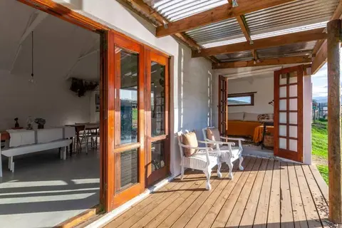 Farmstay at the Goat Shed Cottage, Spinlea Farm
