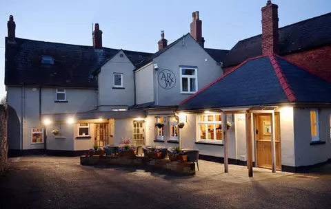 The Wallace Steakhouse with Rooms