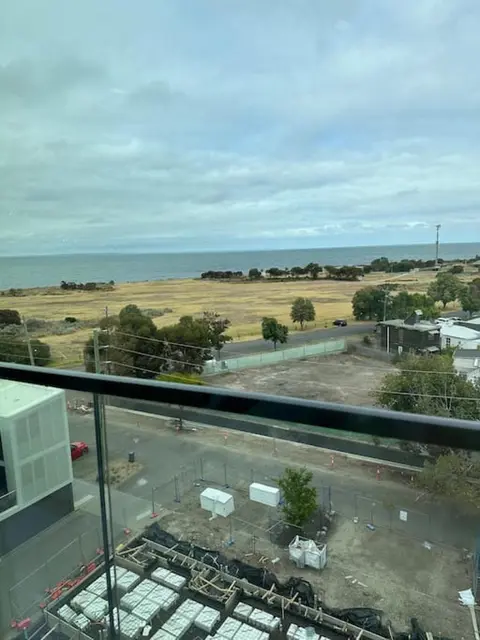 Modern 2 BRM Apt in Williamstown