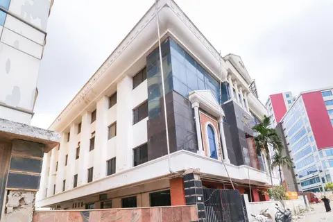 Hotel O The Royal International Hotel