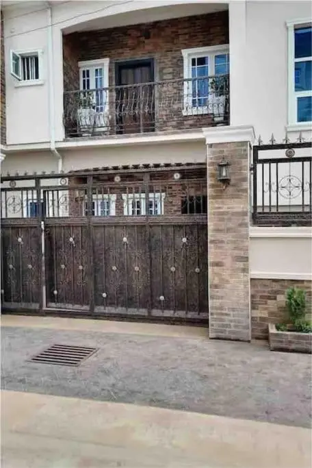 King Apartments