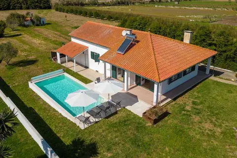 Villa Coral - Private Large Pool & Garden