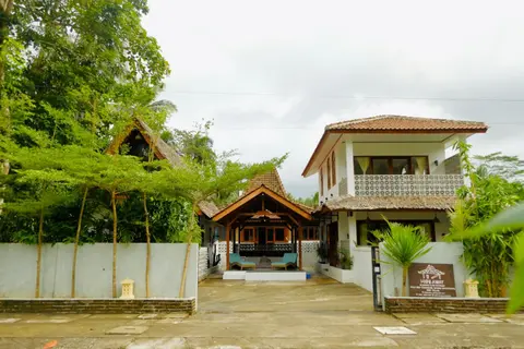 Hideaway Batukaras