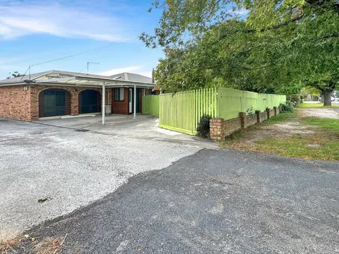 Reel Close! Walk to Everything. Sleeps 6