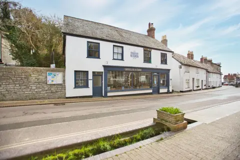 Fantastic 1BD Hideaway 2 minutes to the Sea