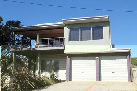 Red Rocks Road, Beach House in Cowes