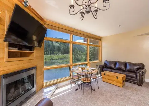 River Bank Lodge 2907