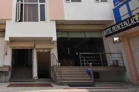 Hotel O Grand Decor