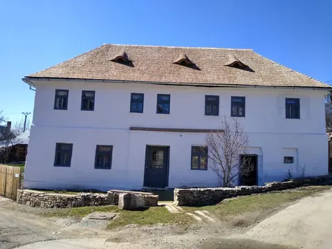 Casa Petri Rosia Montana