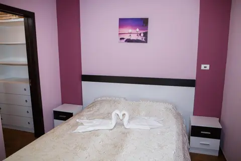 Apartment Ira