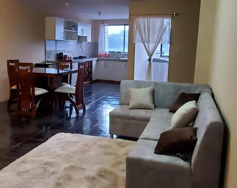 Departamento en Cuenca, 2 habitaciones y parqueo gratis