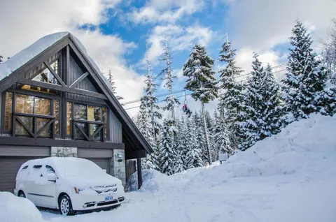 Pinnacle Ridge 38 - 5 Steps Away From The Ski Run, Wood Fireplace