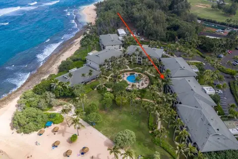 Glorious Beachfront High End Villa grass to sand