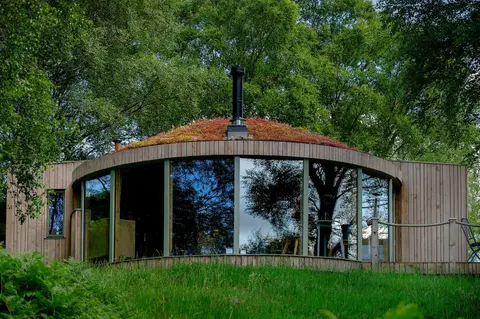 Craigmaddie Muir Roundhouse with Hot Tub Romantic, Luxury, Rural Stay for 2 Near Milngavie