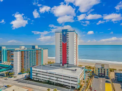 Luxurious Ocean view Queen Suite - With New LED Fireplace! Palace Resort Unit 2210