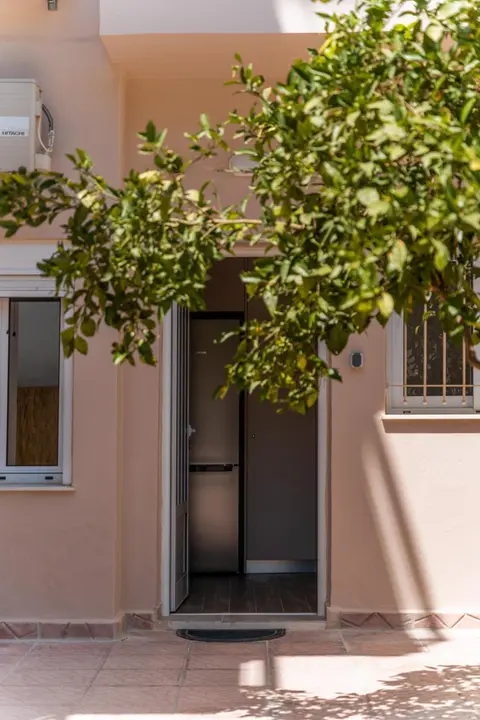 Stylish Central Renovated Apartment