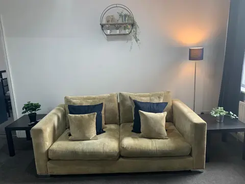 Rawling - Welcoming 3 bed apartment with free Wifi and Free Parking