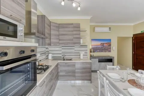 Seaview,Beautiful 3BR Apt 2