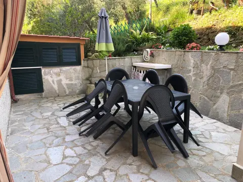 COMFORTABLE SEA HOLIDAYS AND WALKS