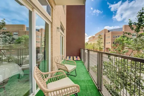 Trendy Downtown 1bd/Freeparking/Wi-Fi/Pool