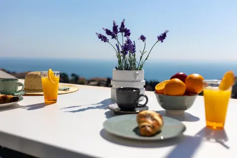 Breathtaking Sea View Apartment Near The Old City