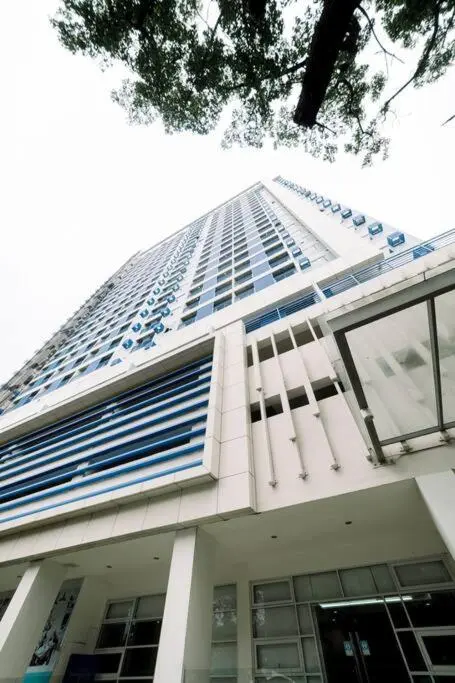 New York Suite at The Loop at Limketkai
