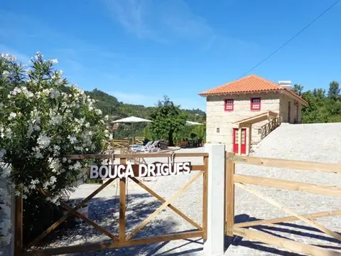 "Bouça Drigues" Casa antiga de pedra com piscina e vista rio