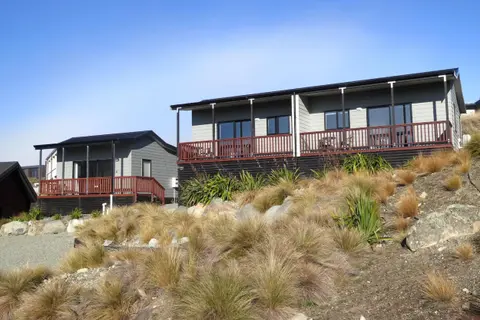 Mack n Tosh - Lake Tekapo