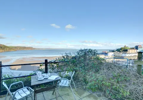 1 Bed in Tenby oc-25957