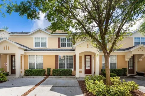 Charming 3BR Townhome Private Pool Walk to Clubhouse 9 Min Disney