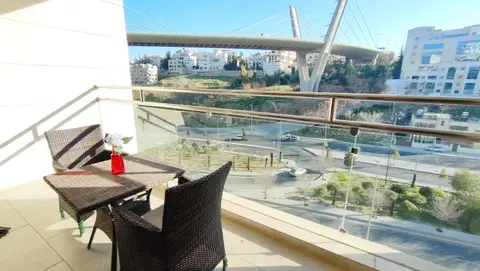 Bridge apartments