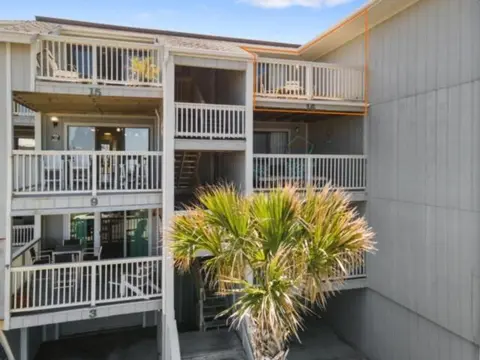 Pelican Perch - 3rd floor views of the ocean and marsh - perfect for wildlife viewing, condo