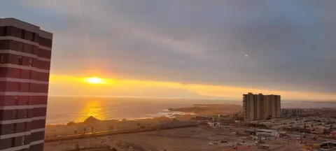 Característico departamento 2 habitaciones, capacidad 4 y 5 personas, excelente vista de la ciudad y mar