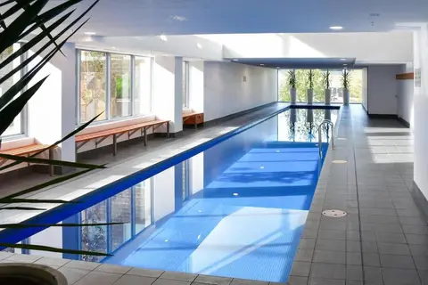 Spacious sun-drenched apartment, centrally located