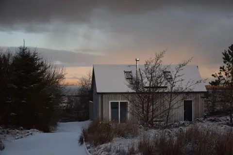 Tigh Eilidh (The Cabin on the Hill)